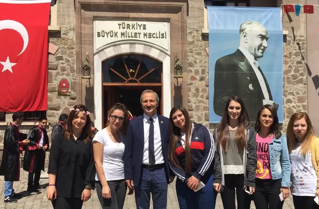 MHP’li Yurdakul’dan 23 Nisan Mesajı