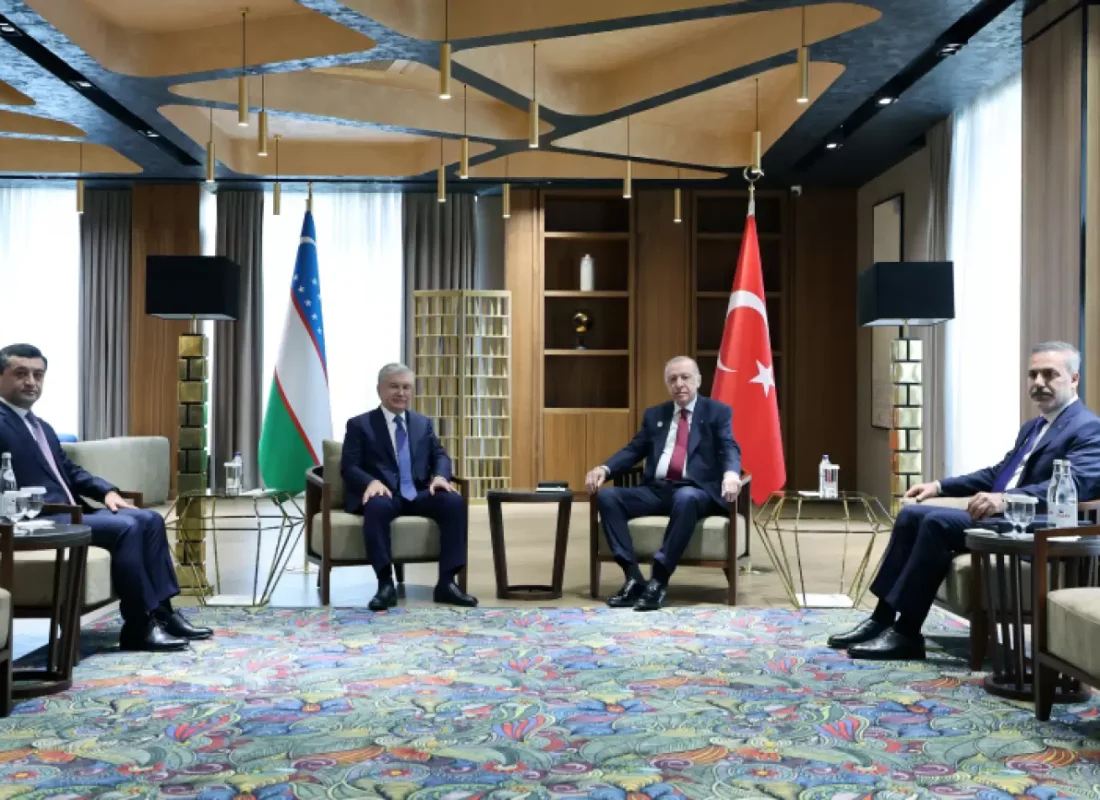 Cumhurbaşkanı Erdoğan’dan Özbekistanlı mevkidaşı Mirziyoyev’e Türkiye daveti!