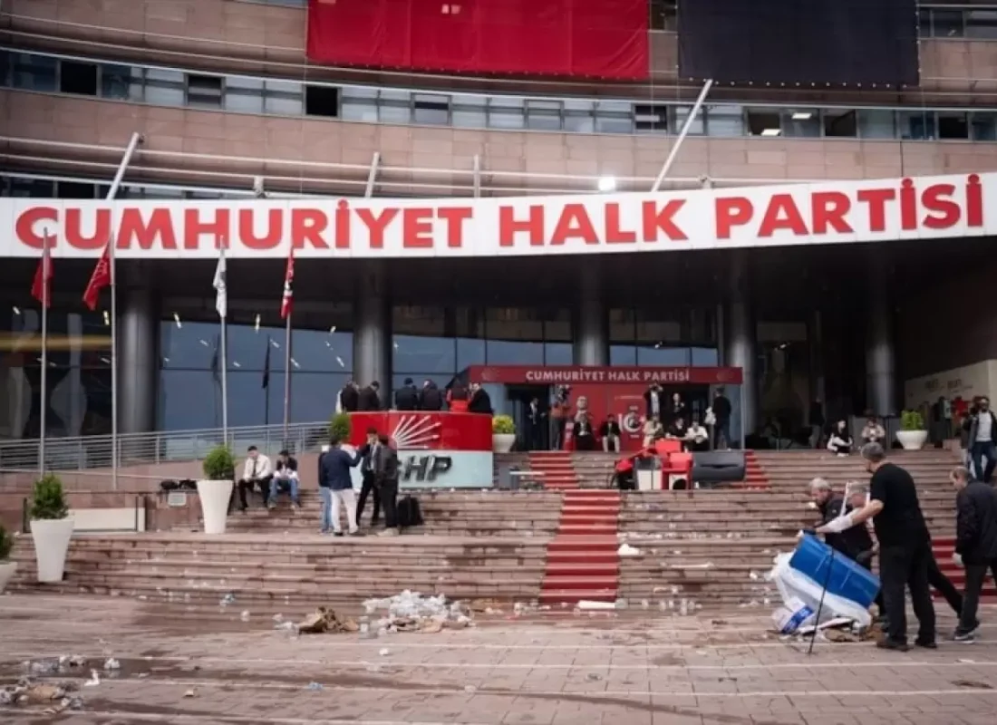 CHP Genel Merkezi’nde Hareketli Gece