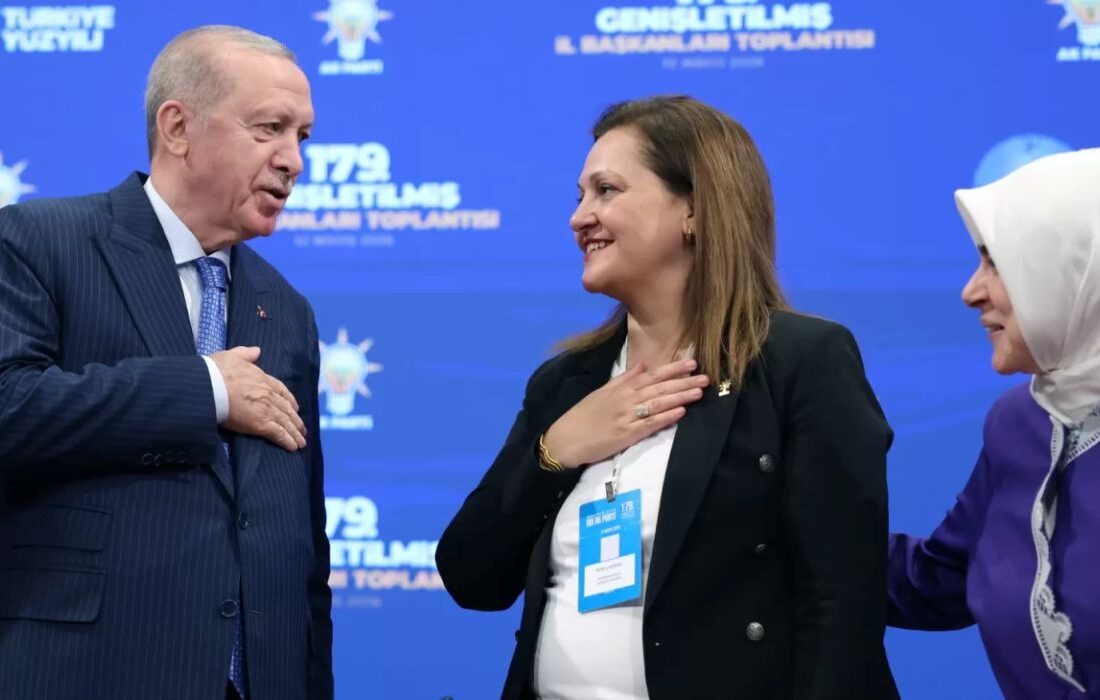 Burcu Köksal AK Parti’ye Katıldı