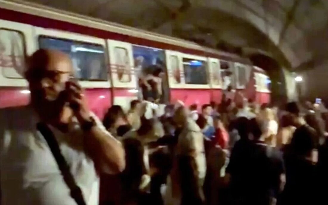 İstanbul’da Metro Kazası: M4 Kadıköy-Sabiha Gökçen Hattı’nda Raydan Çıktı