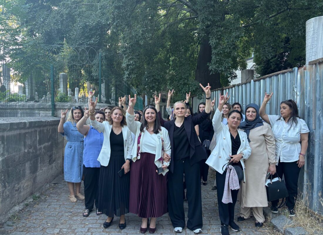 Milliyetçi Hareket Partisi Eyüpsultan’da Kadınlarla Buluştu