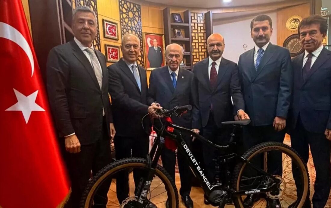 MHP Lideri Devlet Bahçeli’ye Türkiye Bisiklet Federasyonu’ndan Teşekkür Ziyareti