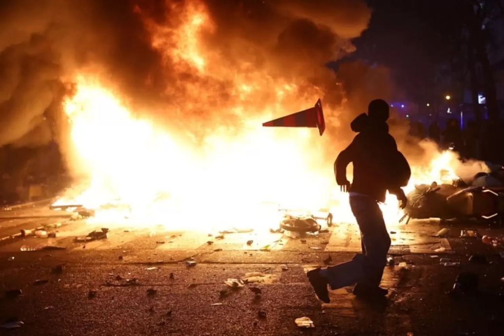 Fransa’da Protestolar ve Şiddet Olayları